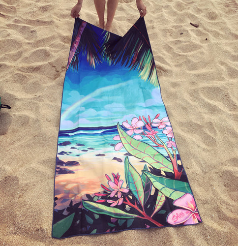 Be stylish and comfortable with the Surf Saturday Surf Towel! Perfect for the beach, super soft, and easy to clean! 
